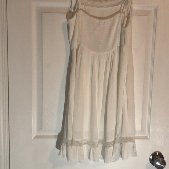 White Flowing Dress - Picture 2 of 3